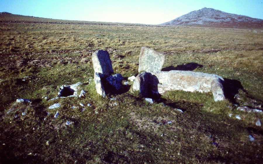 The small cist is situated just to the west of the remains of the kerb surrounding the larger cist. View from south in around 1983.