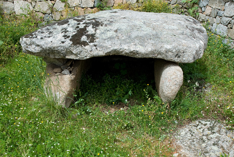 Alzoledda Dolmen