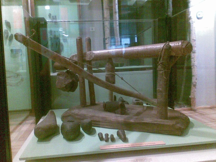 I wondered how the ancients made the hole for the axe handle. Well somebody in the Latvian National History museum has reconstructed the machine.