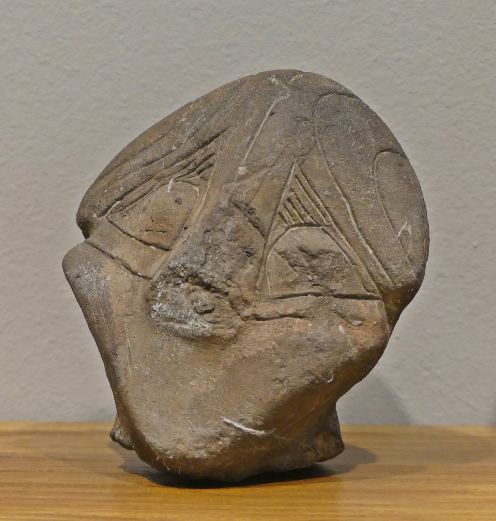 Anthropomorphic face, typical of the  Vinča Culture (5300-3600 BC).  Photo : April 2018.