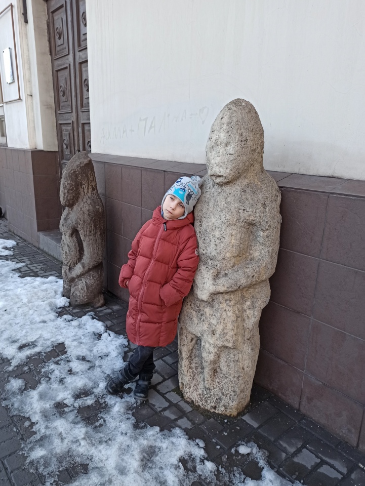 The anthropomorphic stelae that were outside the museum. Current condition and whereabouts unknown.
Photo credit: Medved 12 3/3 via Google Maps