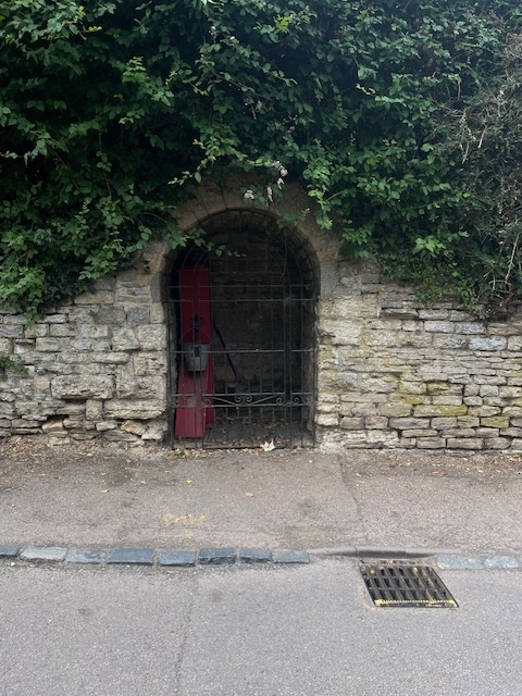 Nell's Well, Newton Lane, Turvey, Bedfordshire