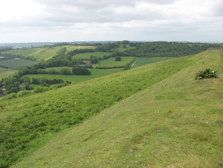 Top part of the rampart and view towards the SW (photo taken on June 2011).