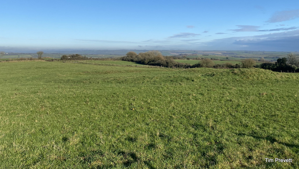 Looking north across the earthwork, hard to make out. 26th November 2020.