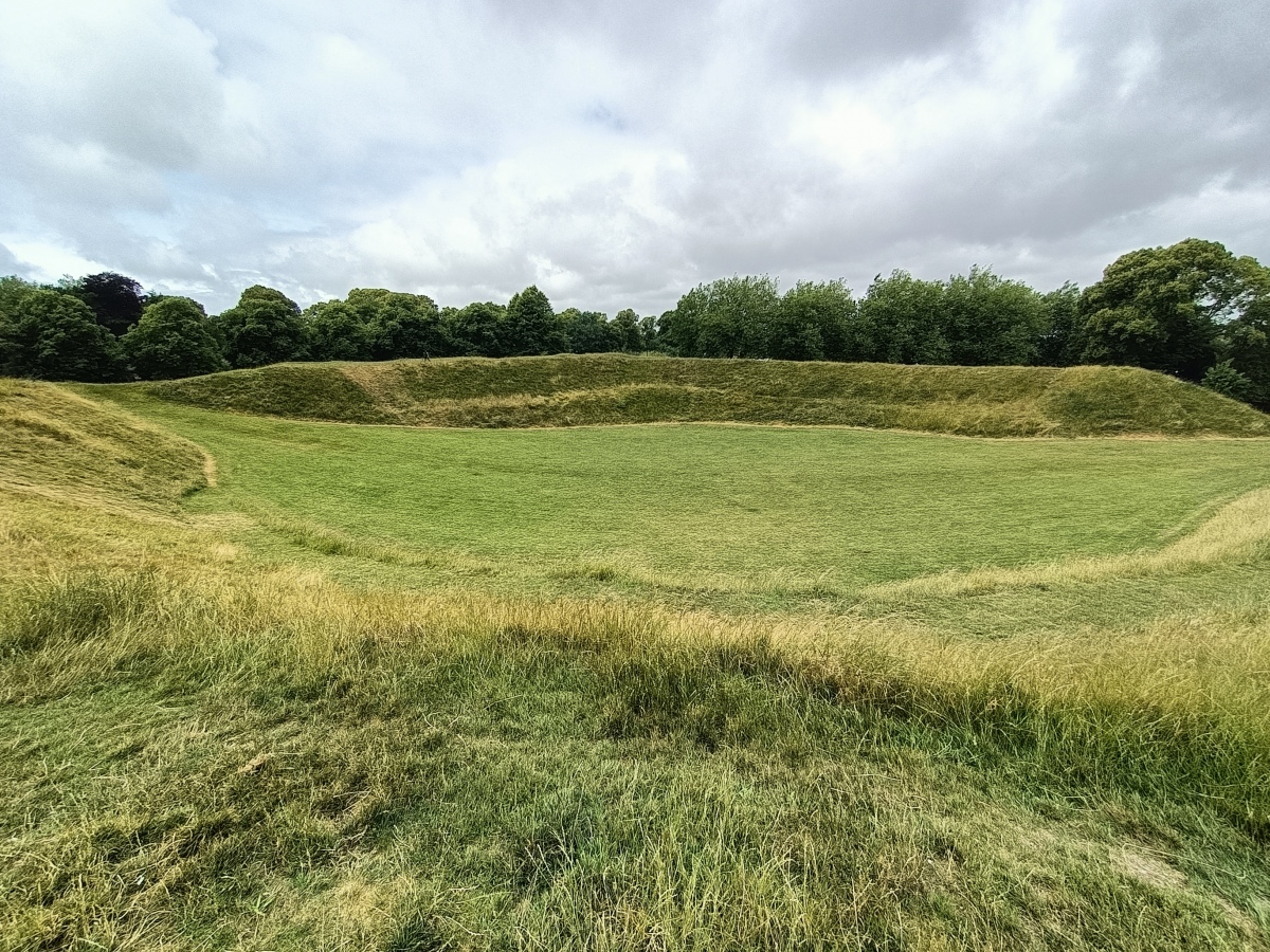 Maumbury Rings, You can see the smaller banked henge under the later (built upon the henge) amphitheatre in this photo