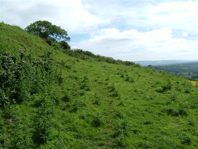 Maes Knoll Hill Fort
