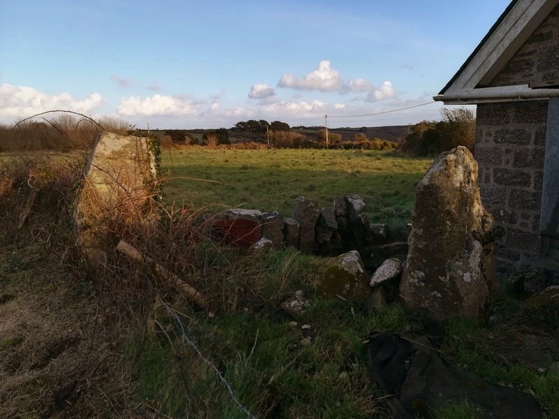Kerris Settlement. The entrance stones. 