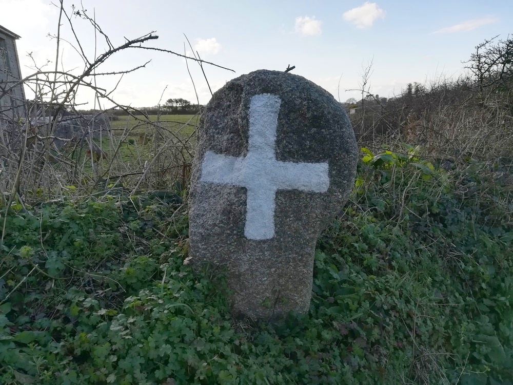 Canarthen Cross, Someone's got excited with the paint!!!