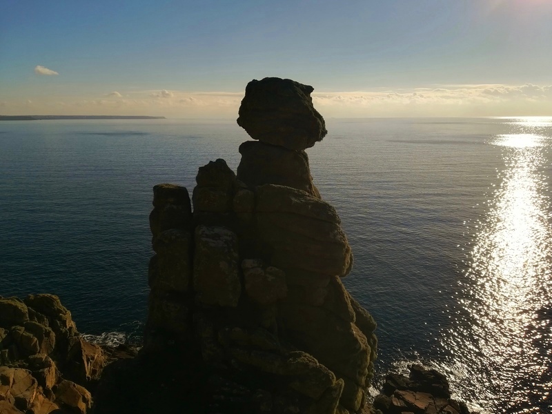 This is Camel Rock or Bishop Rock by the Chambered Cairn, I call it Bird Rock though as i see a Bird looking out to sea, although from this angle it doesnt look like any of them! I believe this Outcrop was a bird totem of the prehistoric folk who lived by it, but proving that is impossible