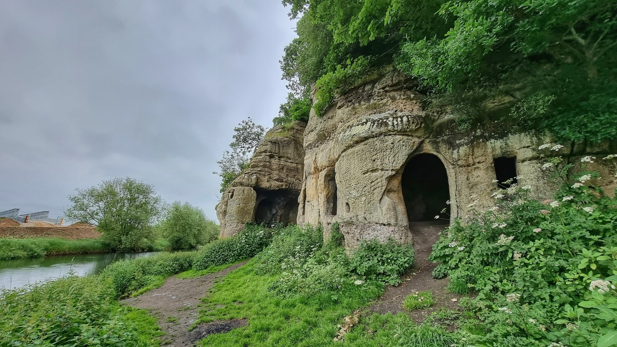 Anchor Church  approach.  
These caves in this sandstone outcrop once formed part of the banks of the River Trent and the caves were formed by the action of the river on the rock.
