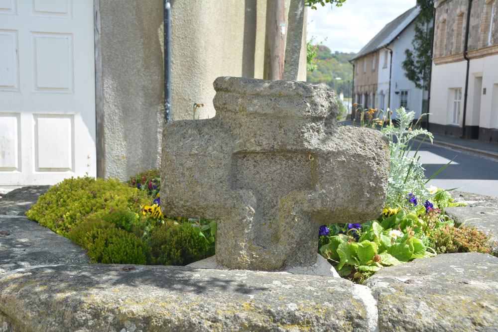 Moretonhampstead Cross