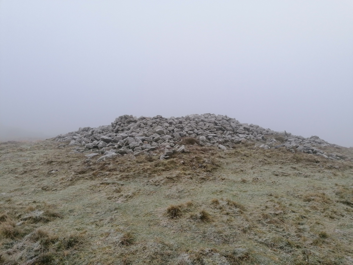 Rippon Tor cairn C5, in the freezing fog of a December day