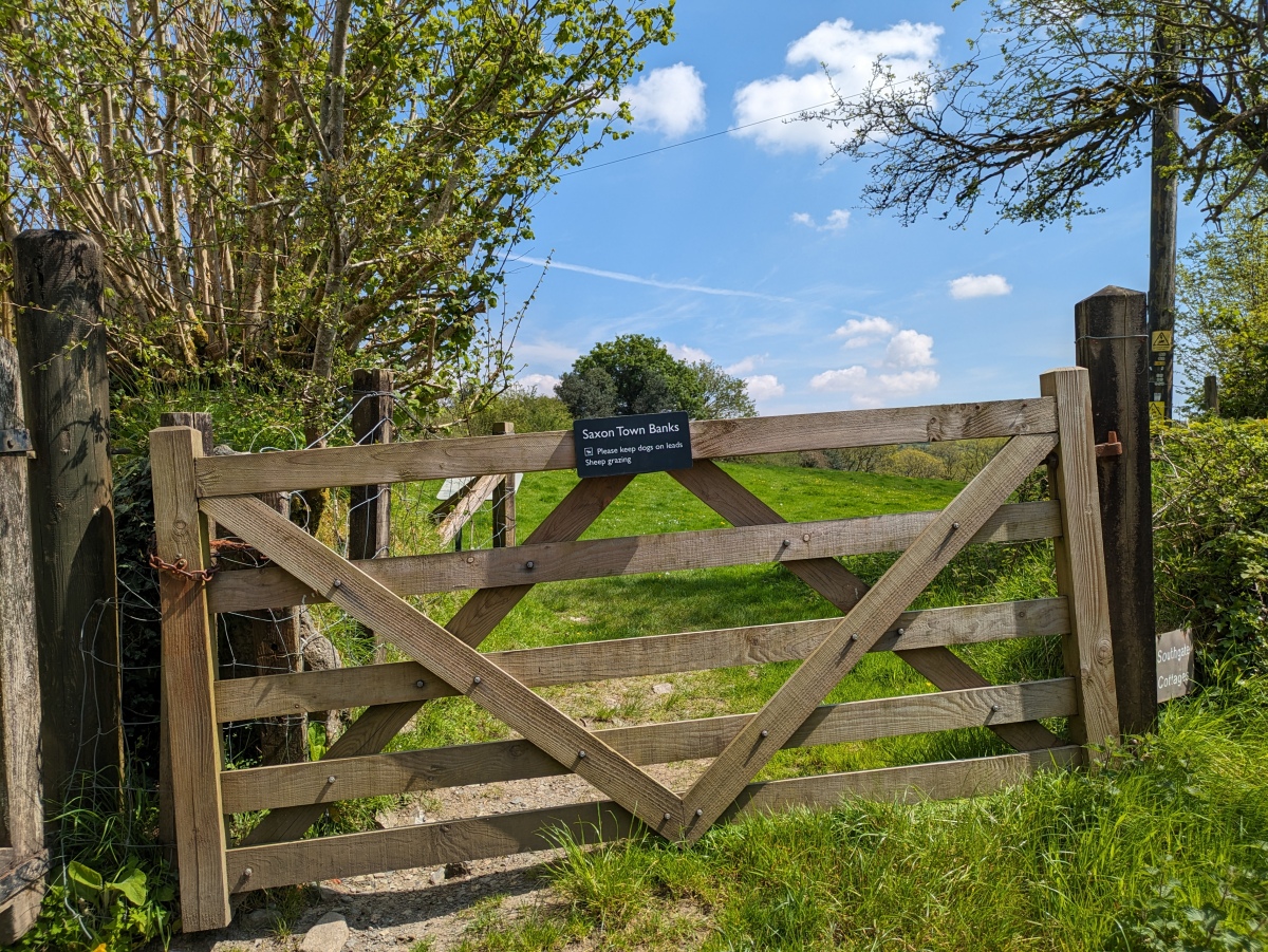 Photo 6: Entrance gate. (Taken 9 May 2024.)