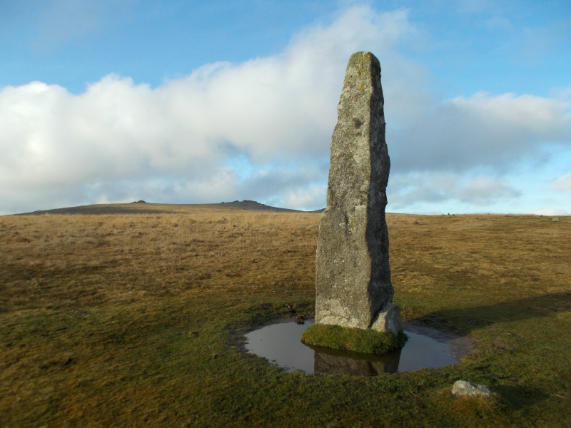On Sunday 11th December the longstone looked lovely standing in its cooling footbath.