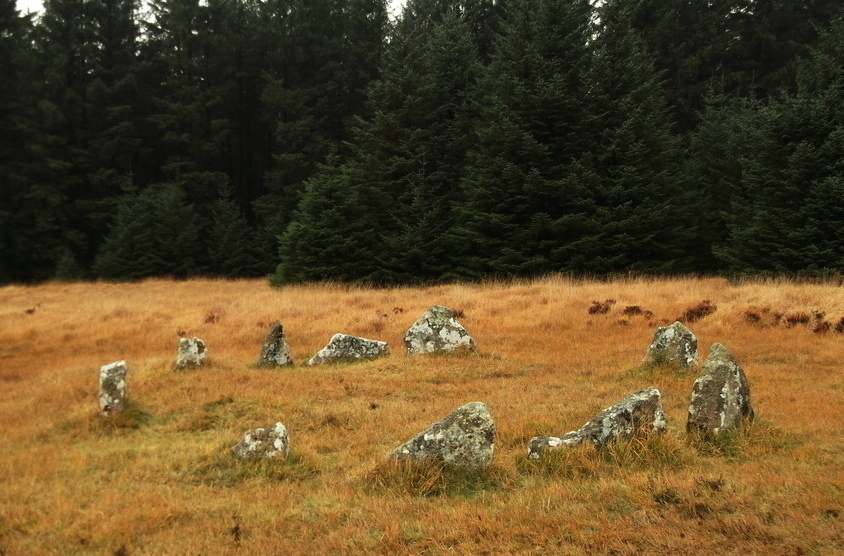 Lakehead Hill South [5] cairn circle.