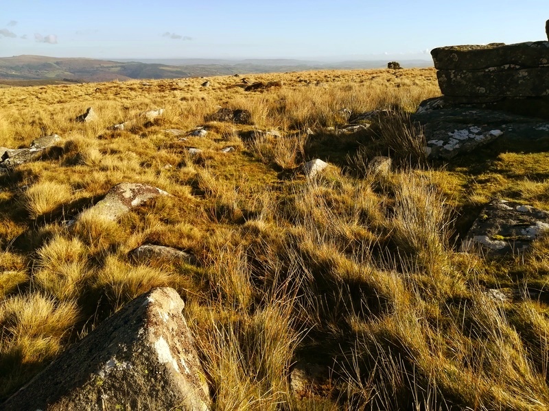 Outer Pupers, showing the curve of the ring/tor cairn