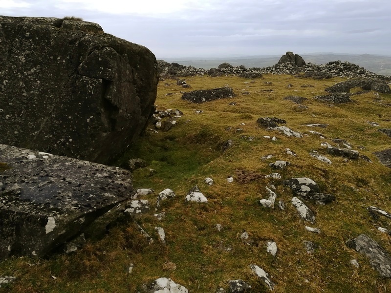 Showing the Cairn around the South Eastern Tor Cairn
