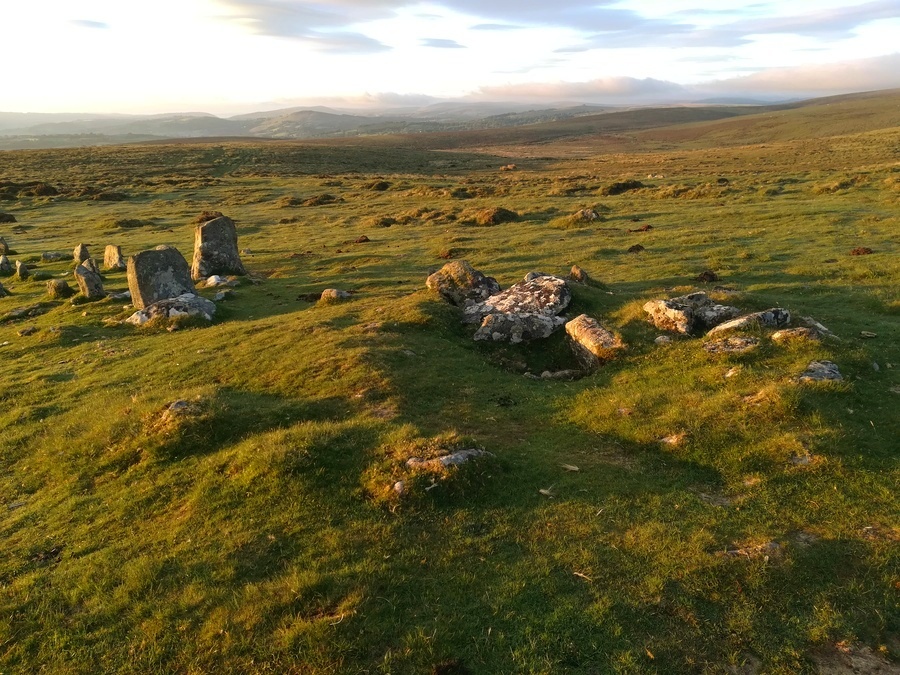 Cosdon Hill Cairn Circle and Cist, The end of the Stone Rows are to be seen on the left