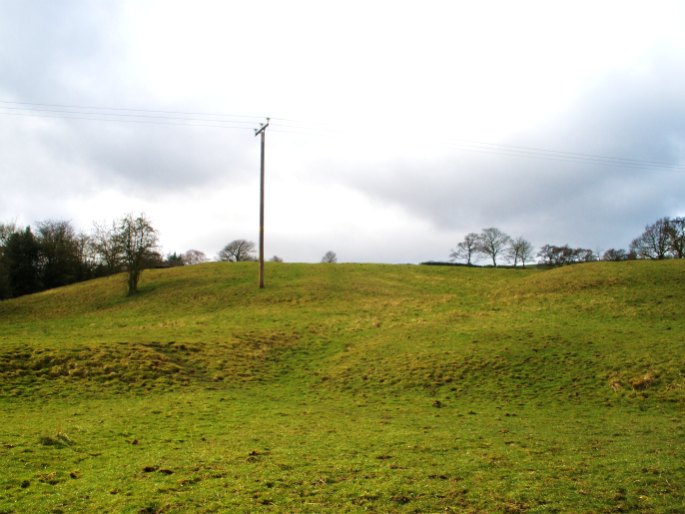 Aedmer's Mound at Admergill near Blacko. Rectangular-shaped mound with ring-work ditches. Photo taken 21.03.11.