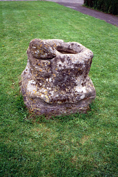 Cup and Saucer Stone