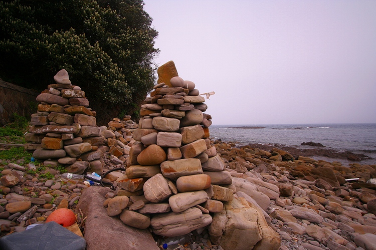 

Site in Kyushu Japan

People on Tsushima island still pile cairns every year, this is one of 2, at the shore of  Ōmi  (青海) hamlet 34.47053N,129.27670E
