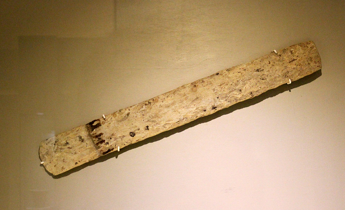 The Nakhon Si Thammarat National Museum, inside.
A part of the stone age xylophone.