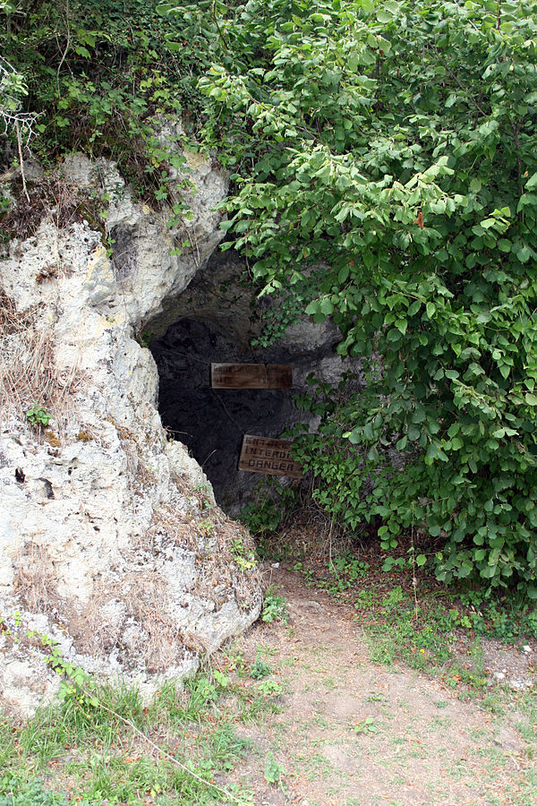 Grotte des Fées (Châtelperron)
