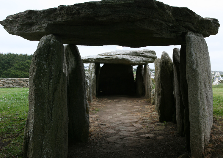 Pors Poulhan allée couverte