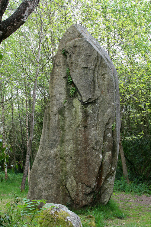 Lespurit-Quélen menhir