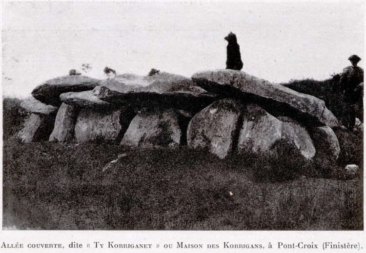 Bretagne: Finistère (29): Vintage photograph from the 1927 book Menhirs et Dolmens Bretons by Paul Gruyer
