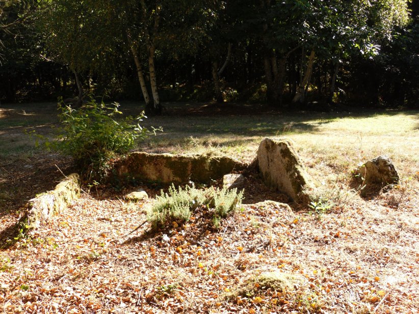 Another dolmen on the same place, but this one is very ruined