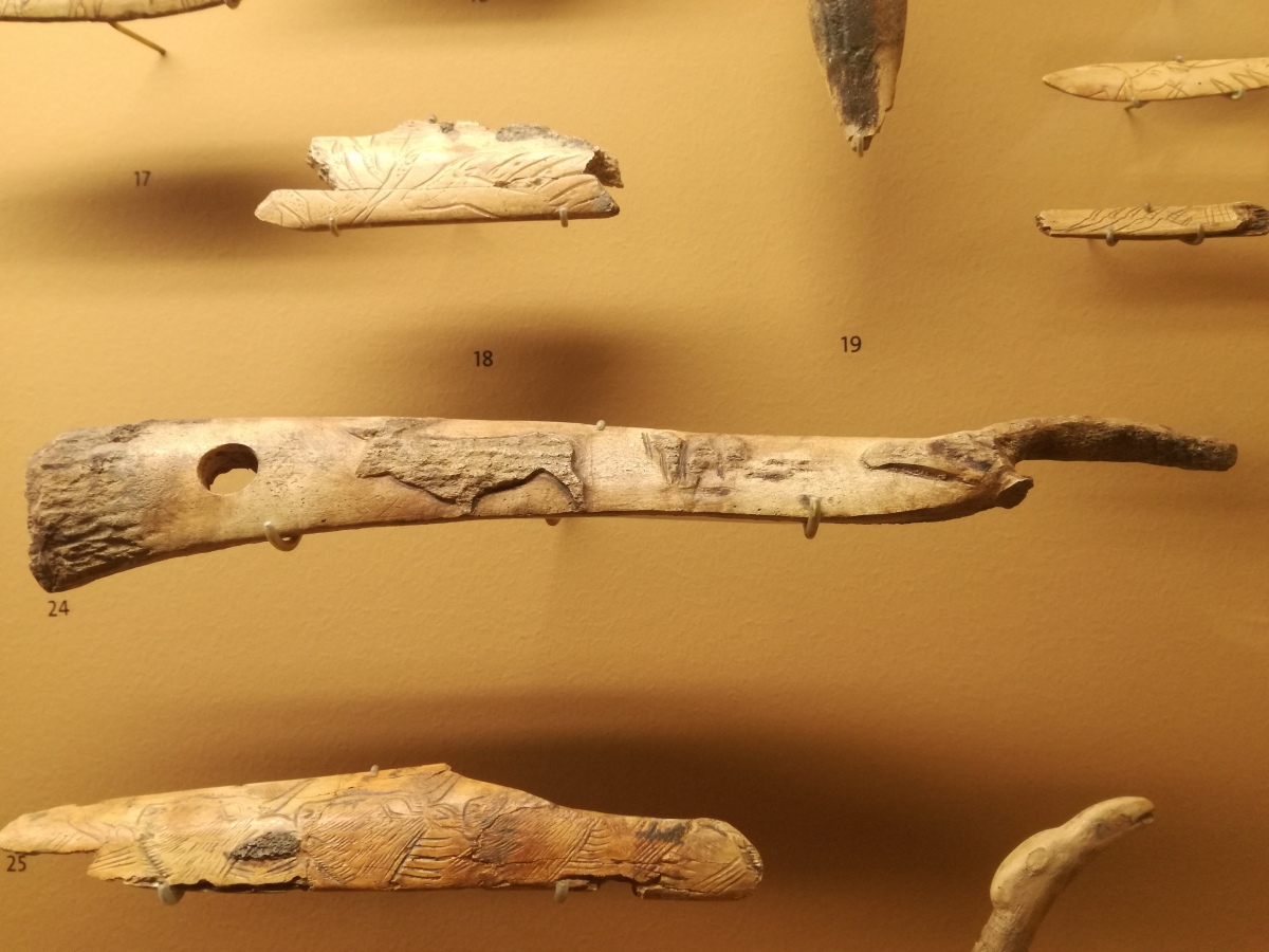 There are some exceptional carved bones in the museum, although (for preservation reasons) most of them are replicas.