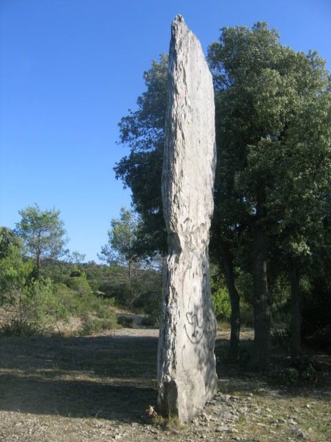 Grande menhir du Juoilles