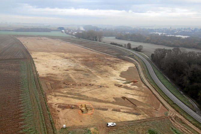 Aerial view of the excavation of the site of Villers-Carbonnel

Image copyright: V. Thellier, aérophotostudio

Site in Picardie:Somme (80) France

