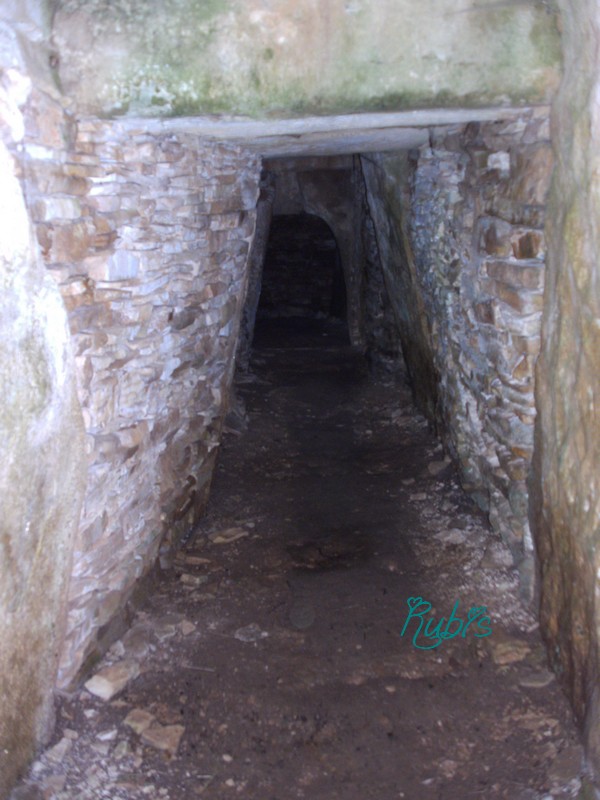 The beginning of the passage toward the first chamber
