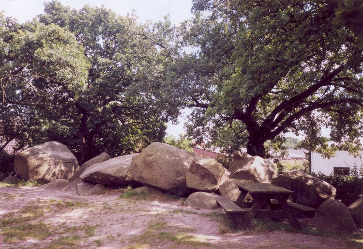 Boerger Steingrab 'Steenhus'