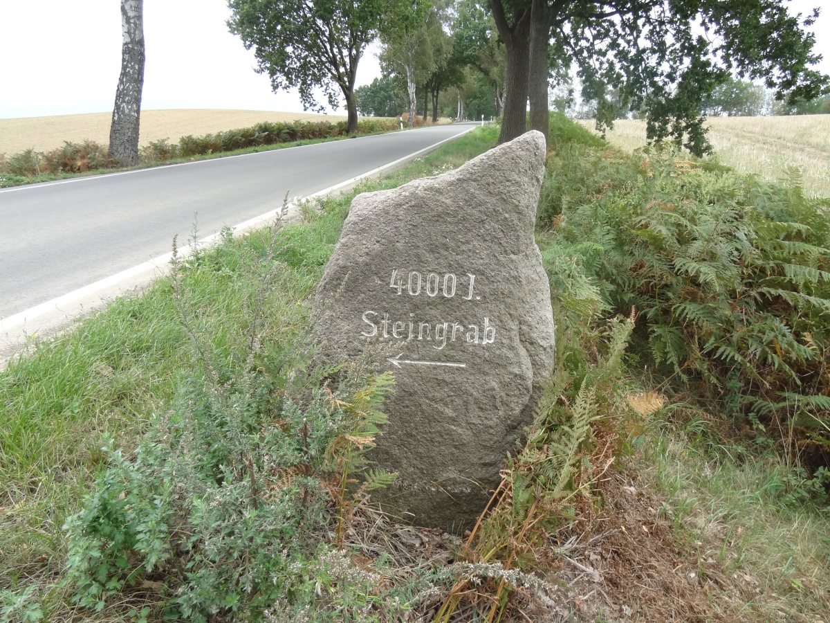 The stone signpost along the K4 road, Sep.3, 2019