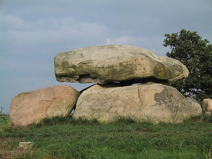 Neu Gaarz Dolmen