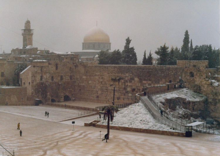 The Wailing Wall and the Temple Mount.
Photo by PB.