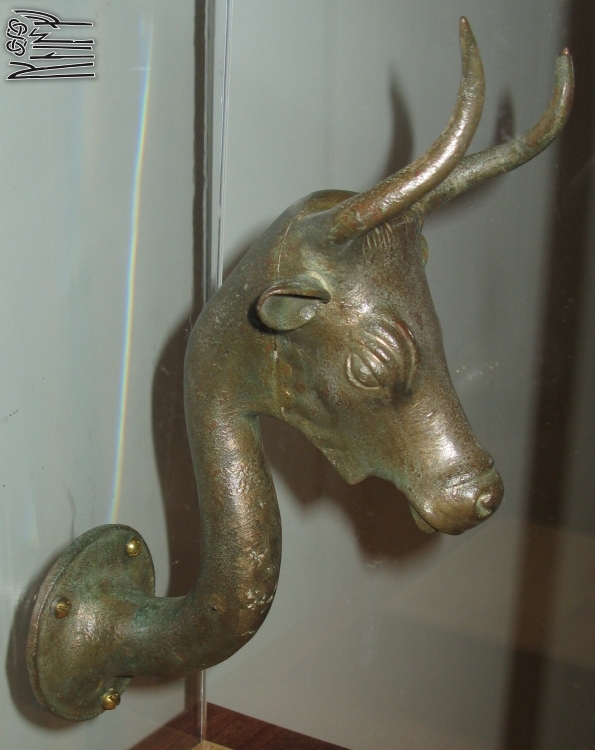 Bronze bull head, late talayotic period, IV-II BC. Es Velar de Talapí, Búger.