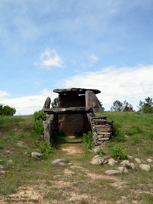 Site in North Portugal

 Dolmen de Areita
