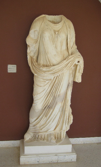 Statue from the amphitheatre.
The El Jem Museum has a significant collection of Roman mosaics as well as other artefacts. It also abuts the ruins of several Roman villas.