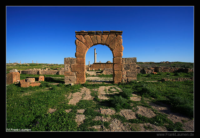 Thuburbo Majus roman site
Gate