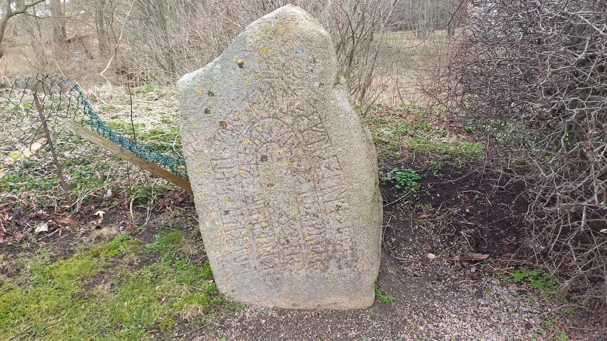 The runestone definitely needs maintenance in the near future.
March 26, 2023