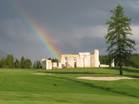 Crystal Lakes Golf Course Stonehenge