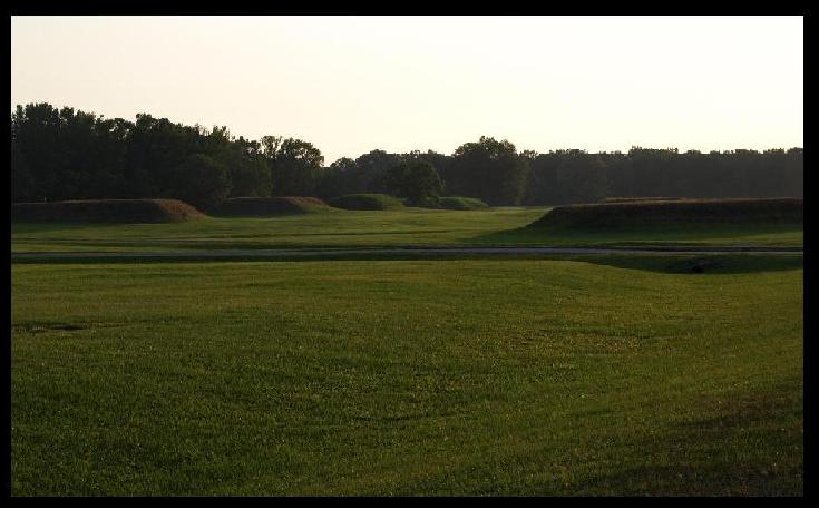 Moundville at sunset.
Photo by bat400, June 2008.
