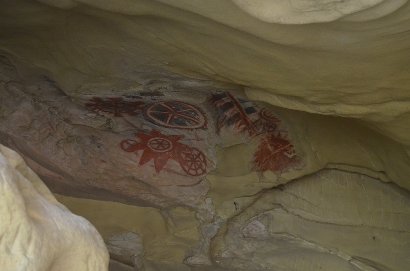Another pictograph found in the Chumash Painted Cave.
