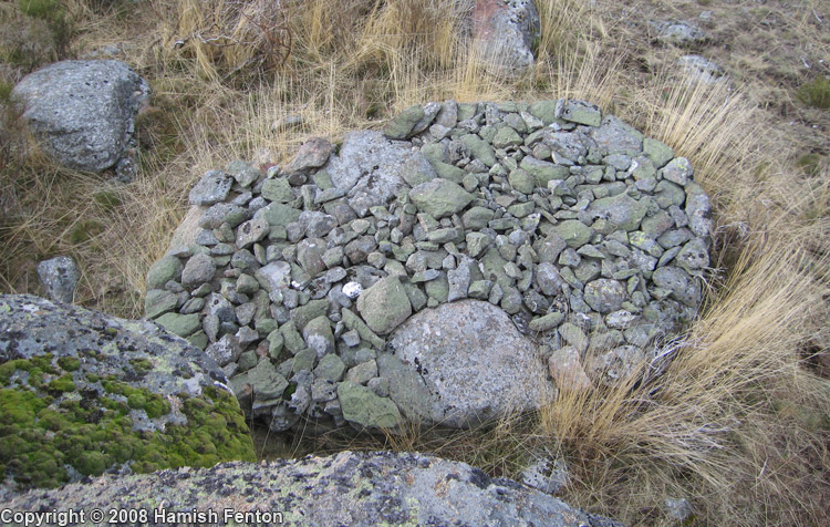 Juego de los Bolos cairn, looking down from the rock outcrop.

site visited 27 February 2008
