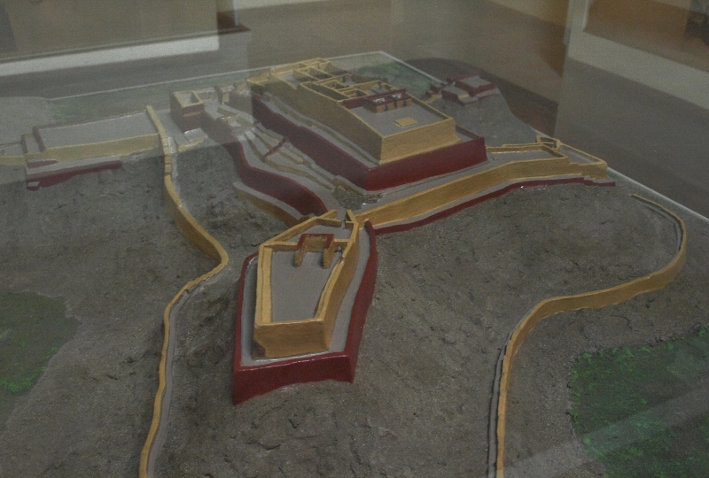 A model of Paramonga from the National Archaeological and History Museum in Lima.
Photo by bat400, September 2018. 
