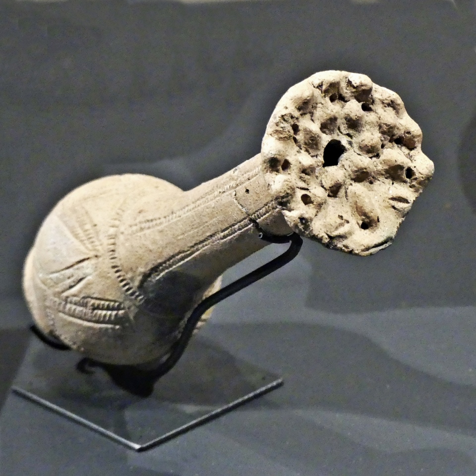 Imaginative Central Africa kitchen utensil.  See main page for some details about the dating of these artefacts.  (AUG.2021)